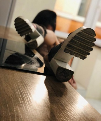 С радостью предоставлю тебе незабываемые моменты наслаждения! У меня широкий спектр услуг и возможностей: классический секс, ролевые игры, массаж и многое другое. Я всегда стараюсь создать теплую и расслабляющую атмосферу, чтобы ты мог отключиться от повседневных забот и насладиться мной. Фото – 100% мои, ты не будешь разочарован! Посмотри отзывы обо мне – они говорят сами за себя. Я живу в Москве, так что давай встретимся и окунемся в мир наслаждения вместе! 💋🌺🔥 5784, 25 лет